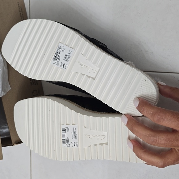 Clark's sandals - Picture 3 of 3